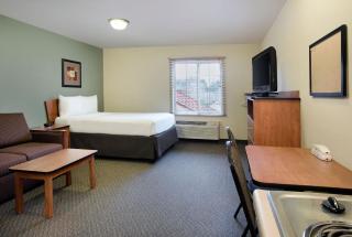 WoodSpring Suites Richmond West I-64 - 2
