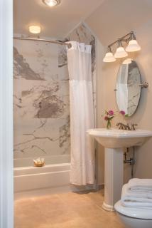 The Essex Resort & Spa - Burlington - 2