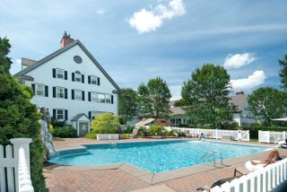 The Essex Resort & Spa - Burlington - 7