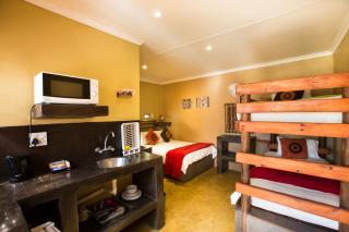 Amphitheatre Backpackers Lodge - Ethels Drive - 4