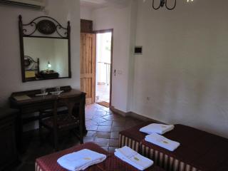 Hotel Cortijo Las Grullas - 3