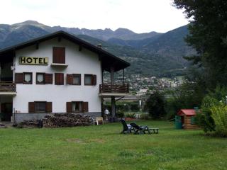 Hotel Petit Foyer - Aosta - 9