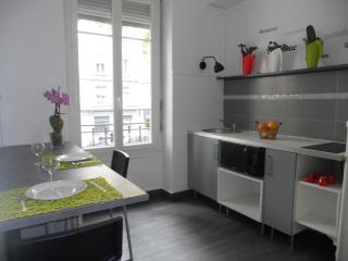 au 303 - Lyon - 5