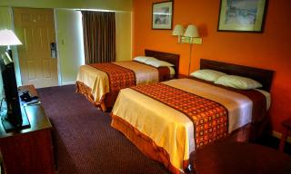 Nassau Holiday Motel - 2