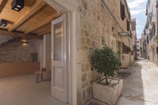 Stonehouse Sepia - 6 ppl, Trogir centre, near Split airport - Trogir - 9