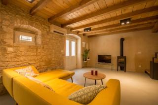 Stonehouse Sepia - 6 ppl, Trogir centre, near Split airport - Trogir - 7