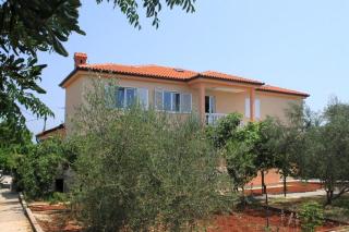 Seaside apartments with a swimming pool Ugljan - 829 - Ugljan - 7