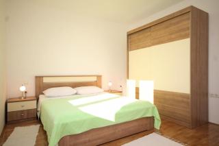 Seaside apartments with a swimming pool Ugljan - 829 - Ugljan - 1