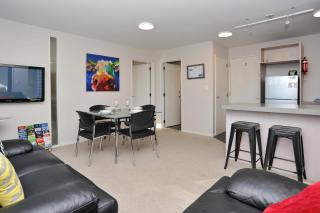 Carlton Villa 3 - Christchurch Holiday Homes - Christchurch - 3