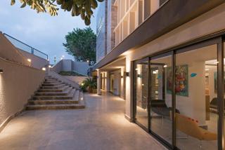 Floria Beach Hotel - 1