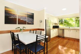 Flynns on Surf Beach Villas - Port Macquarie - 5
