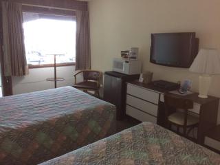 Crystal Sands Motel - 3