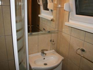 Apartments by the sea Vrboska (Hvar) - 13930 - 4