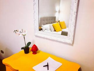 A DUE PASSI temporary apartment - Trani - 2