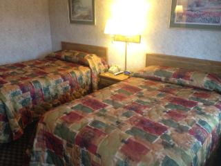 Richmond Inn and Suites - Richmond - 2