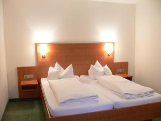 Hotel-Restaurant Roter Ochsen - 2