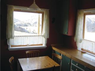 Nice Home In Sirevåg With Kitchen - Sirevåg - 4