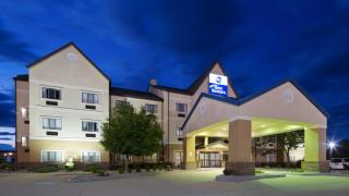 Best Western Elkhart Inn & Suites - Elkhart - 1