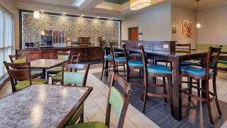 Best Western Elkhart Inn & Suites - Elkhart - 4