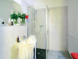2 Bedroom Amazing Home In Pinnow - Petersberg - 1