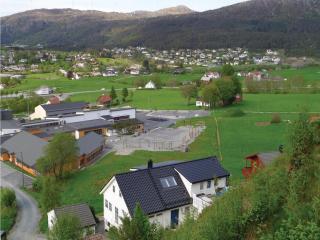 Cozy Apartment In Fitjar - Fitjar - 4