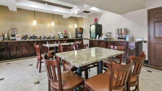 Best Western Plus Georgetown Inn & Suites - Georgetown - 2