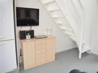 Apartment No 195 - 1