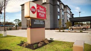 Best Western Plus Prien Lake Hotel & Suites - Lake Charles - 0