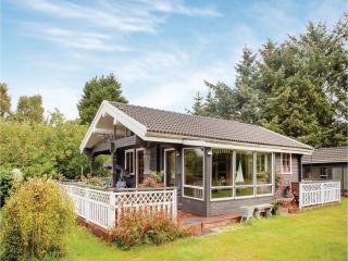 Two-Bedroom Holiday Home In Hals - Hals - 9
