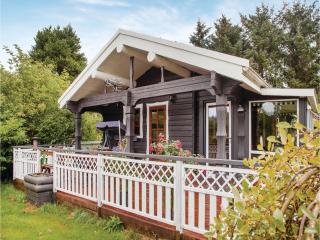Two-Bedroom Holiday Home In Hals - Hals - 1