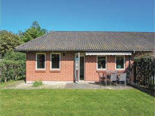 Two-Bedroom Holiday Home In Humble - Humble - 8