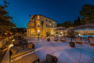 Boutique Hotel Esplanade - Crikvenica (Cirquenizza) - 2