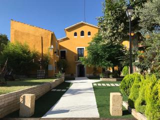 Casa rural para 24 personas cerca de Sitges con piscina privada - 0