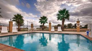 Best Western Bastrop Pines Inn - Bastrop - 1