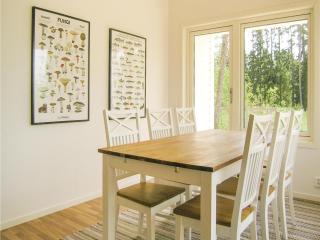 Beautiful Home In Bolmsö With Sauna - 5