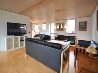 Six-Bedroom Holiday Home In Thyholm - Thyholm - 9