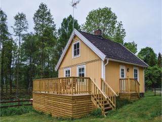 One-Bedroom Holiday Home In Gullabo - Gullabo - 9