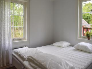 One-Bedroom Holiday Home In Gullabo - Gullabo - 3