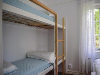 One-Bedroom Holiday Home In Gullabo - Gullabo - 2