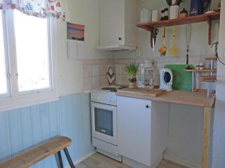 Awesome Home In Löttorp With Kitchen - 4