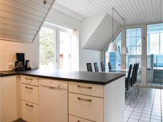4 Bedroom Nice Home In Ulfborg - Øhuse - 2
