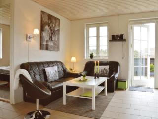 Amazing Home In Ulfborg With Kitchen - Øhuse - 8