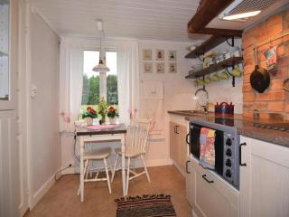 1 Bedroom Pet Friendly Home In Larv - 6