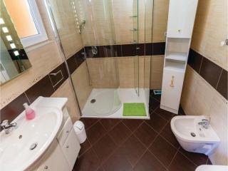 Lovely Apartment In Crikvenica - Crikvenica - 5