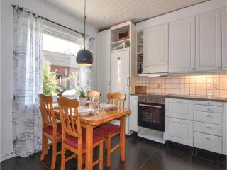 4 Bedroom Nice Home In Sollebrunn - Sollebrunn - 2