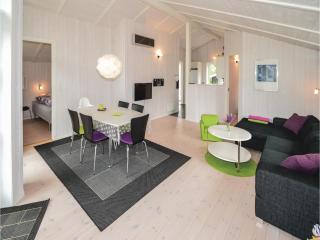 Two-Bedroom Holiday Home In Logstor - 2