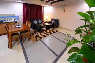 Sea Diamond Plaza Apartments - Manama - 3