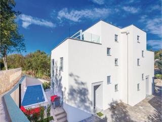 Cozy Home In Malinska - 3