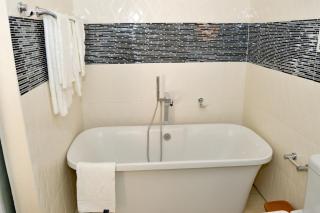 Golden Door Villa - Gaborone - 6