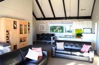 A Touch of Tuscany at Hillsborough - New Plymouth - 5